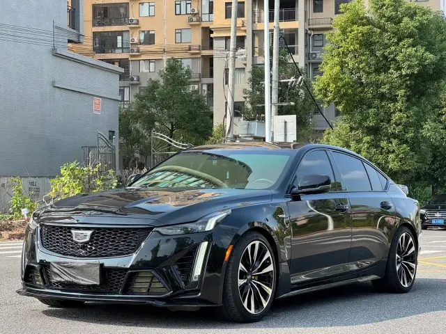 Фотография автомобиля — Cadillac CT5