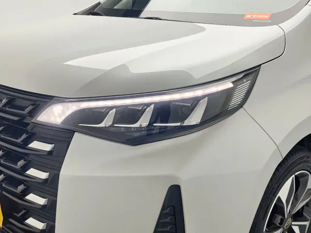 GAC Trumpchi M6 — Фото автомобиля 12