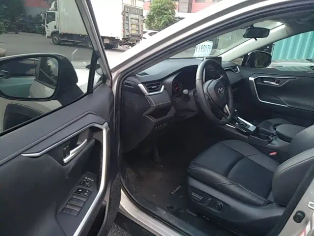 Toyota Wildlander — Фото автомобиля 15