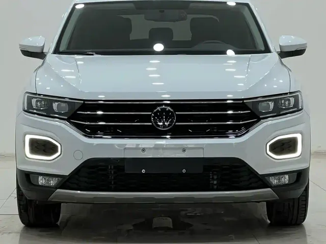 Volkswagen T-Roc — Фото автомобиля 2