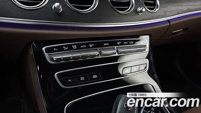 Mercedes-Benz E-Class W213 — Фото автомобиля 24