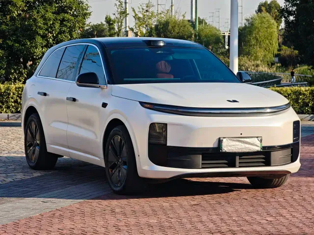Li Auto L6 — Фото автомобиля 3