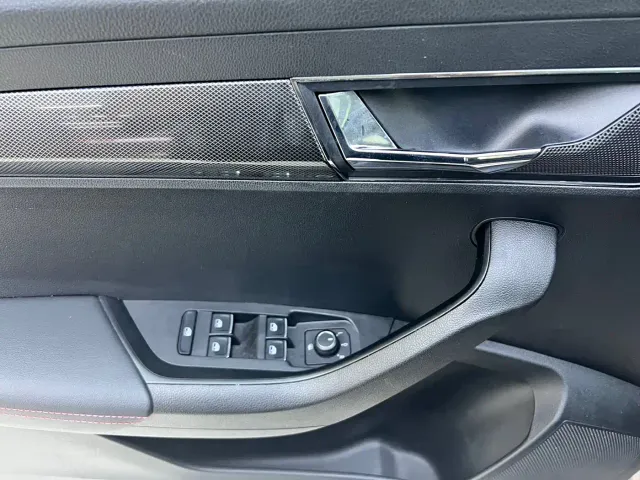 Skoda Karoq — Фото автомобиля 8
