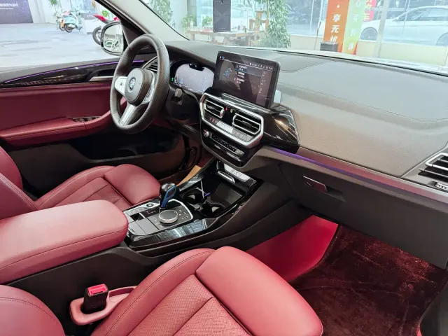 BMW BMW iX3 2022 Facelift Leading Model — Фото автомобиля 18