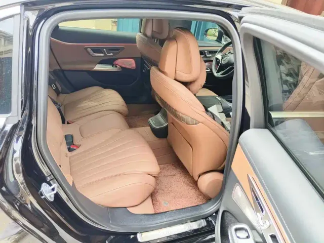 Mercedes-Benz Mercedes-Benz E-Class 2024 Model E 300 L Luxury — Фото автомобиля 11
