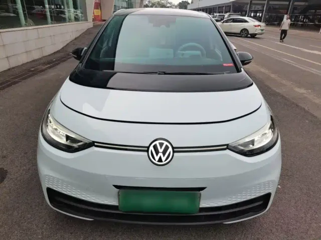 Volkswagen ID.3 — Фото автомобиля 2
