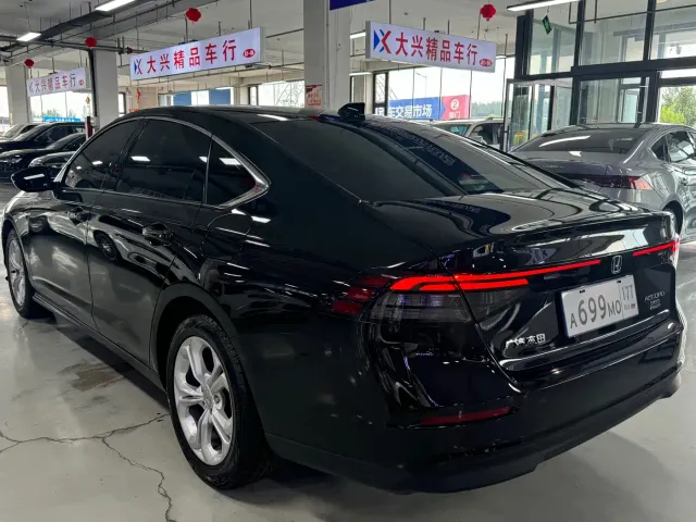 Honda Accord — Фото автомобиля 5