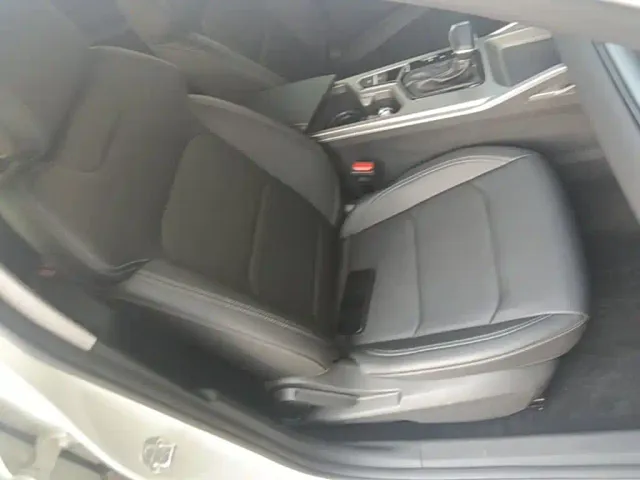 Geely Emgrand — Фото автомобиля 24