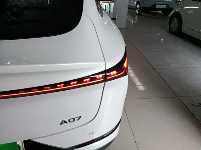 Changan Qiyuan A07 — Фото автомобиля 7