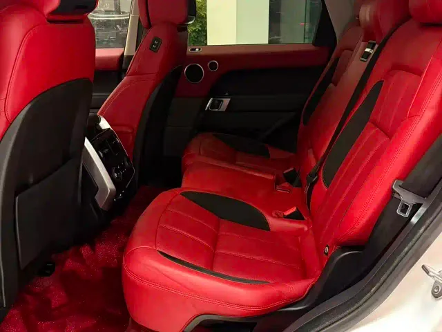 Land Rover Range Rover Sport — Фото автомобиля 9