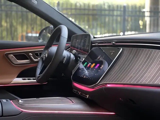 Mercedes-Benz E-Class — Фото автомобиля 6
