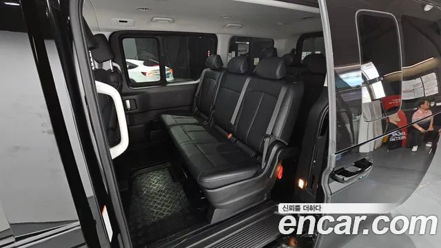 Hyundai Staria Staria L3.5 Tourer 11 мест — Фото автомобиля 12