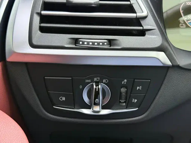 BMW iX3 — Фото автомобиля 28