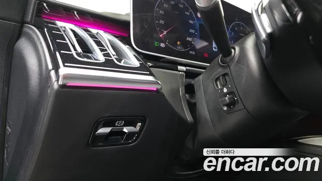 Mercedes-Benz S-Class — Фото автомобиля 18