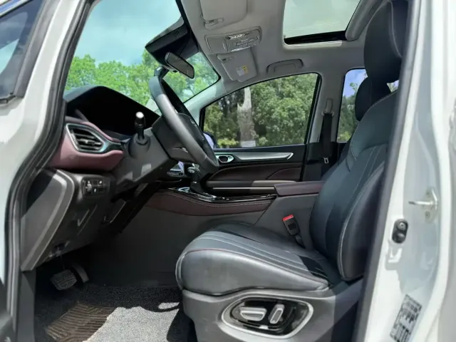 GAC Trumpchi Trumpchi M6 2023 PRO 270T DCT Luxury Edition — Фото автомобиля 5