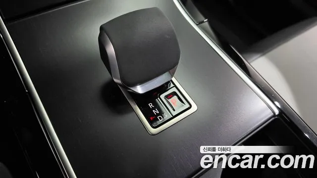 Land Rover Range Rover Velar — Фото автомобиля 12