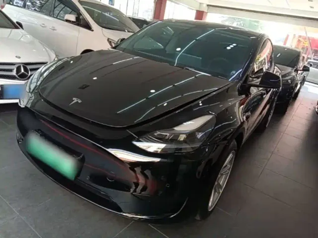 Фотография автомобиля — Tesla Model Y