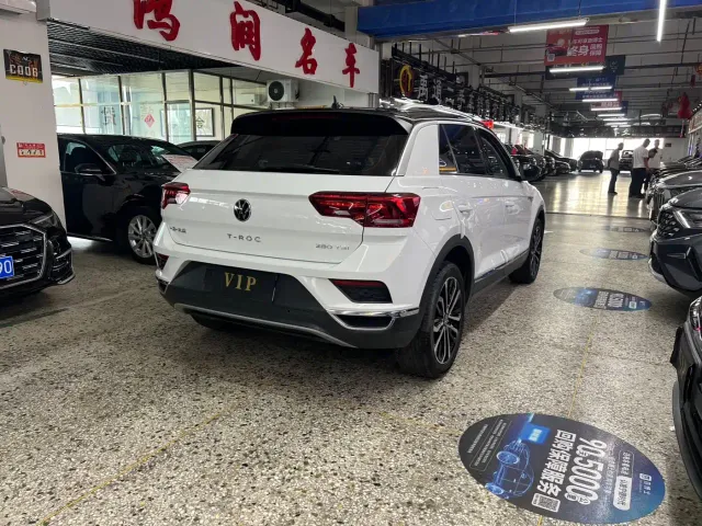 Volkswagen T-Roc — Фото автомобиля 8