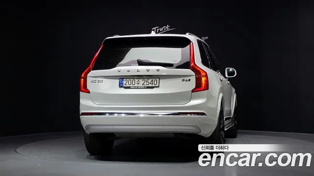 Volvo XC90 Generation 2 — Фото автомобиля 4