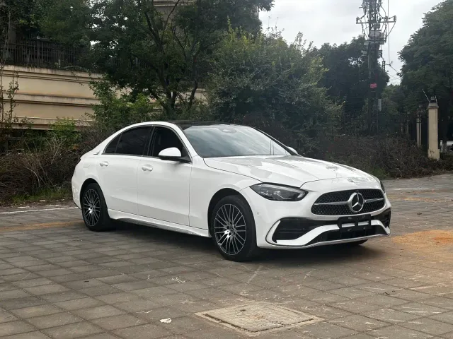 Mercedes-Benz C-Class — Фото автомобиля 2