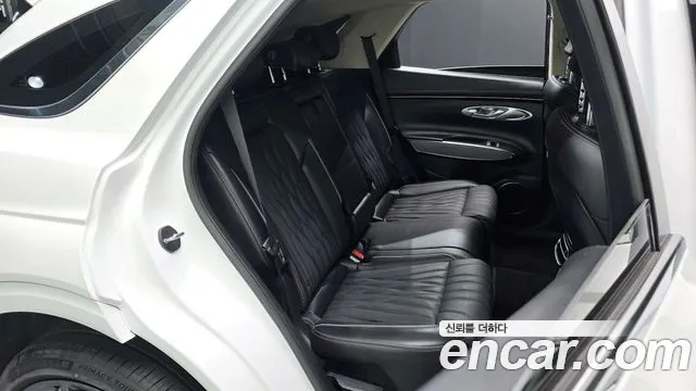 Genesis GV70 2.5T Бензин AWD — Фото автомобиля 10