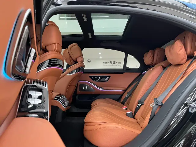 Mercedes-Benz S-Class — Фото автомобиля 19