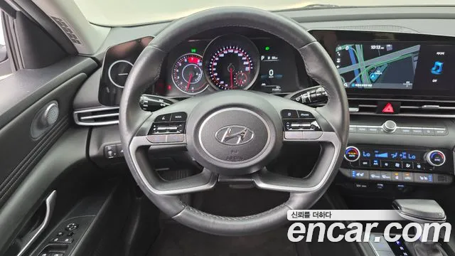 Hyundai AVANTE — Фото автомобиля 4