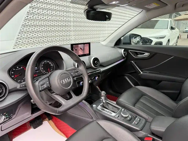 Audi Q2L — Фото автомобиля 16