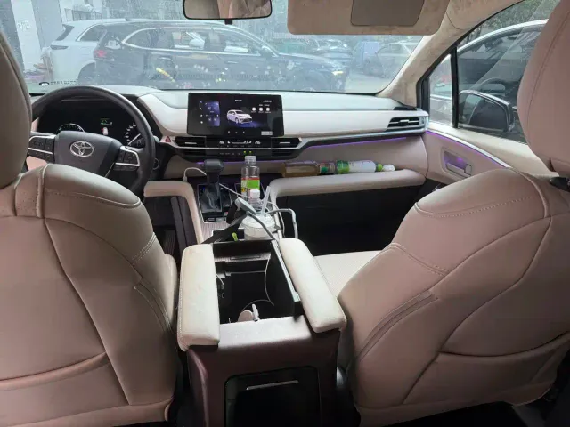 Toyota Granvia — Фото автомобиля 8