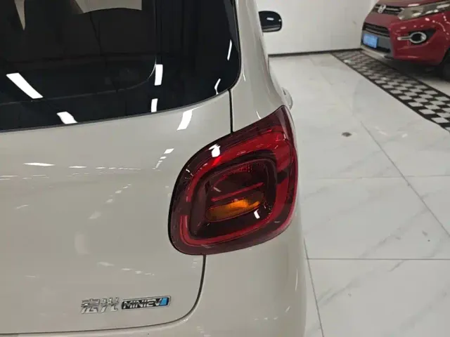 Wuling Hongguang Mini EV — Фото автомобиля 7