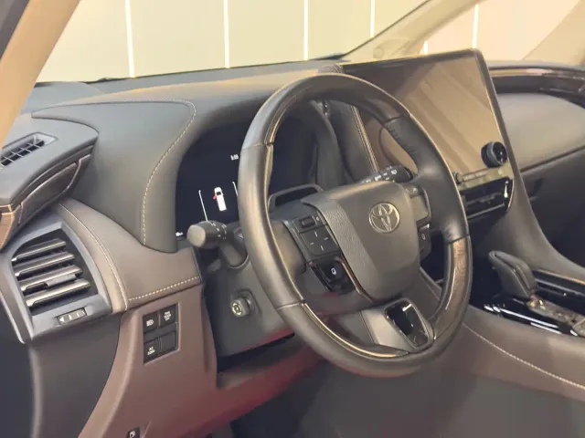 Toyota Alphard — Фото автомобиля 15
