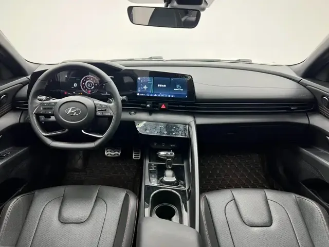 Hyundai Elantra 2022 240TGDi DCT LUX Premium Edition — Фото автомобиля 20