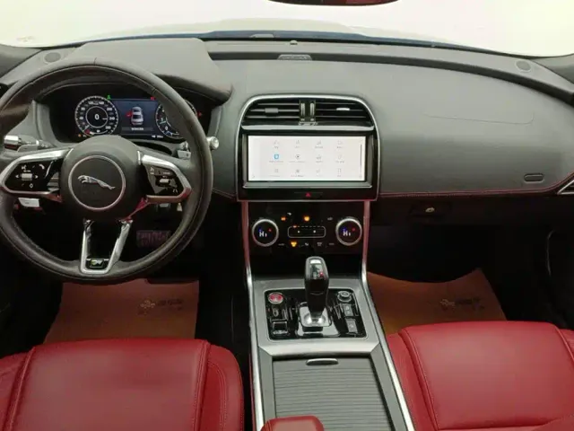 Jaguar XEL — Фото автомобиля 12