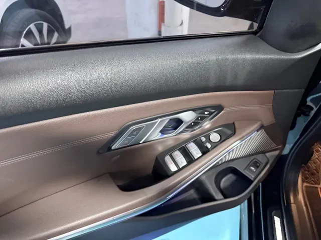 BMW 3 Series — Фото автомобиля 9