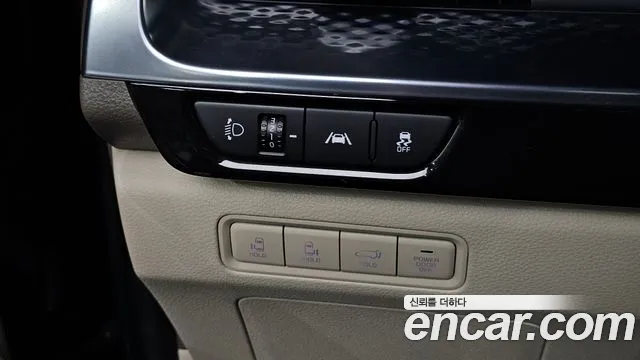 Kia Carnival Generation 4 — Фото автомобиля 26