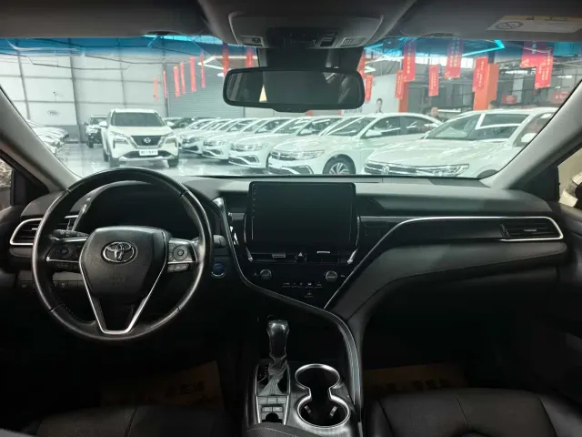 Toyota Camry — Фото автомобиля 10