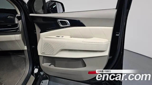 Kia Carnival Generation 4 — Фото автомобиля 14