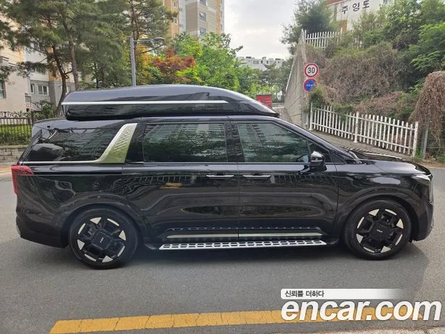 Kia Canival Новый Carnival 4 поколение Бензин 4 места Hi-Limousine — Фото автомобиля 3