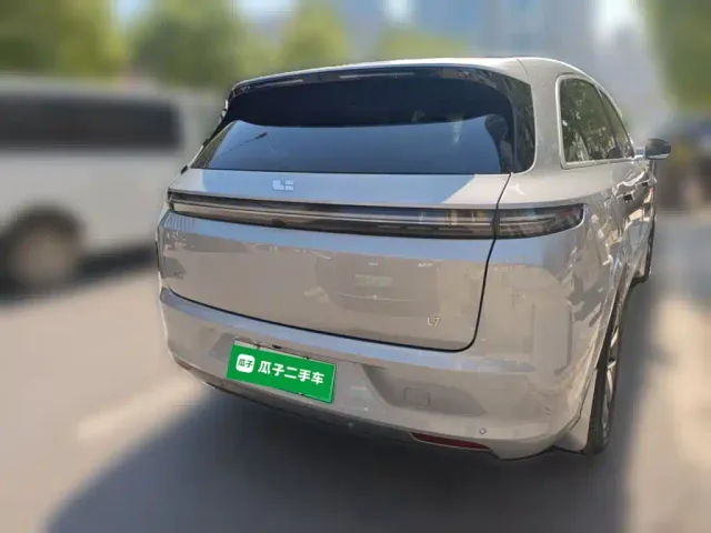 Li Auto L7 — Фото автомобиля 3