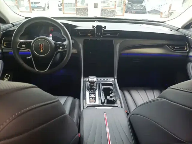 Hongqi Hongqi H5 2024 2.0T Automatic Smart Connect Flag Smooth Edition — Фото автомобиля 9