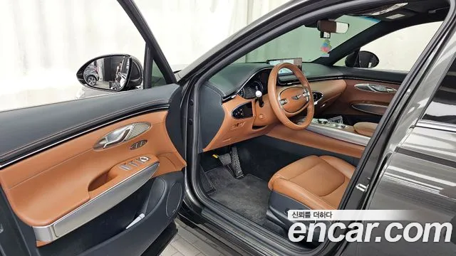 Genesis GV70 2.5T Бензин AWD — Фото автомобиля 8
