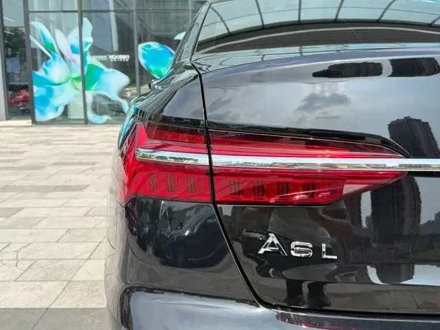 Audi A6L — Фото автомобиля 10
