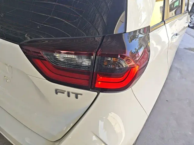 Honda Fit — Фото автомобиля 7