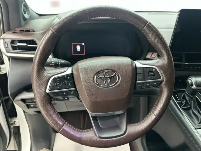 Toyota Granvia — Фото автомобиля 7