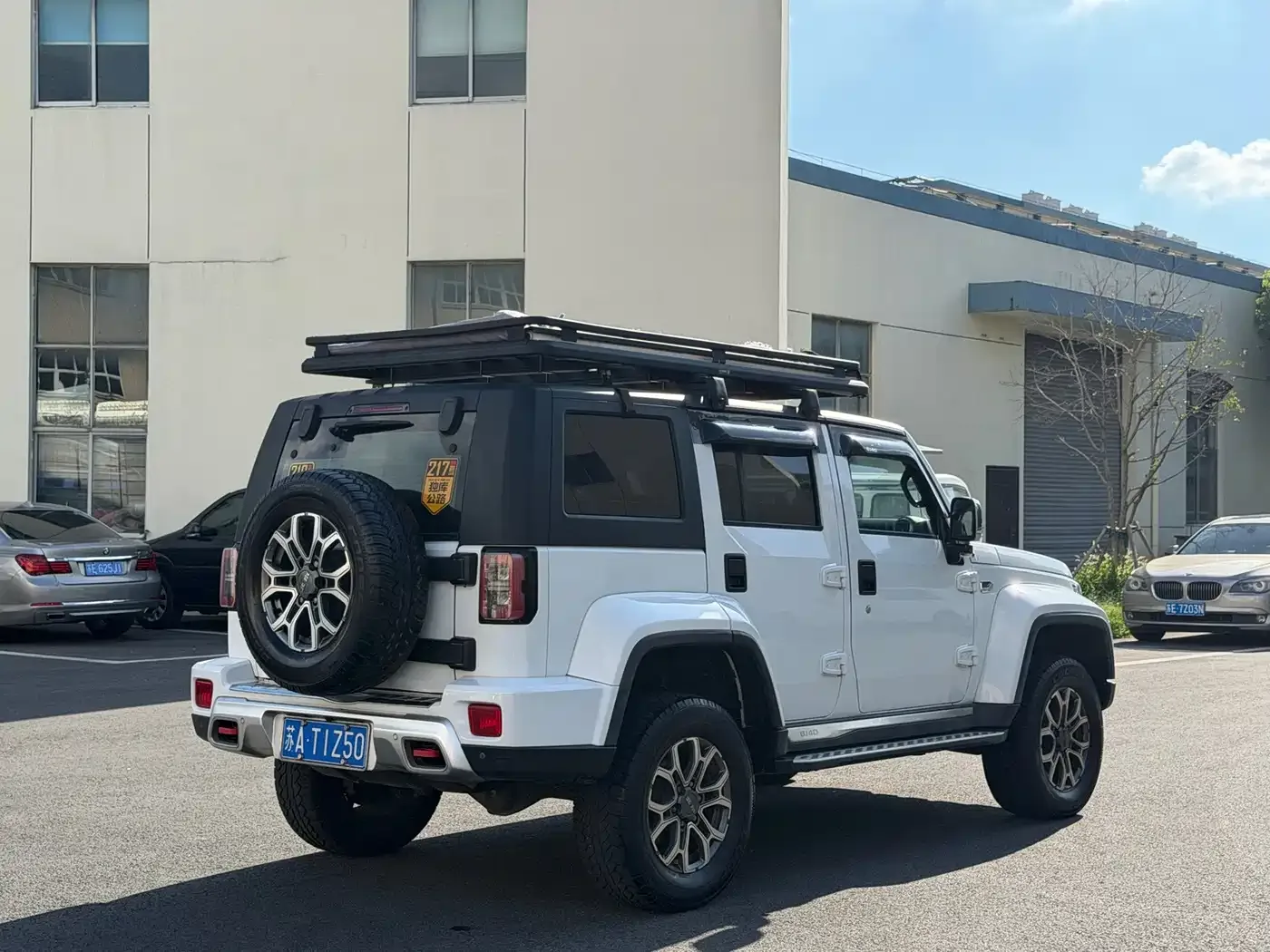 BAIC ORV Beijing Offroad BJ40 2023 2.0T Auto 4WD Urban Hunter Knight Edition — Фото автомобиля 5