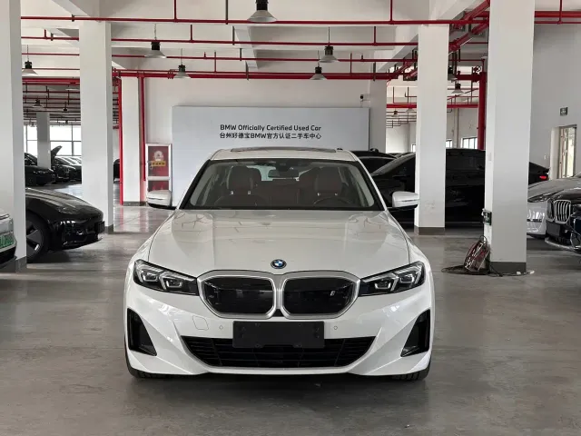 BMW i3 — Фото автомобиля 5