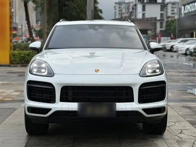 Porsche Cayenne — Фото автомобиля 7