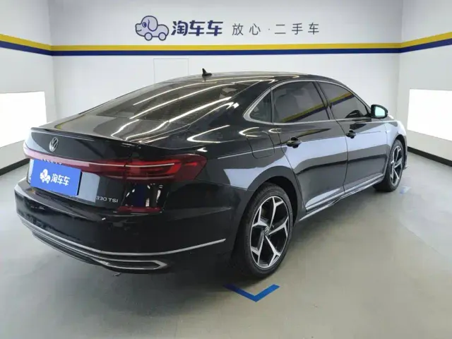 Volkswagen Passat — Фото автомобиля 3