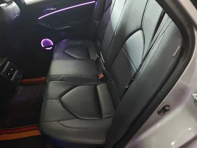 Toyota Avalon — Фото автомобиля 16