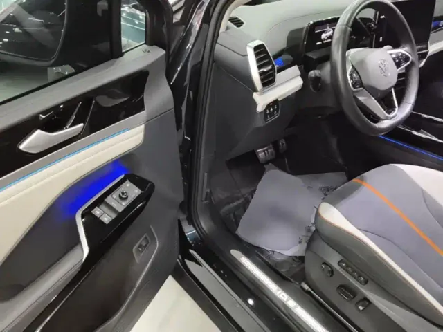 Volkswagen ID.6 CROZZ 2021 Facelift Long Range PRO — Фото автомобиля 15